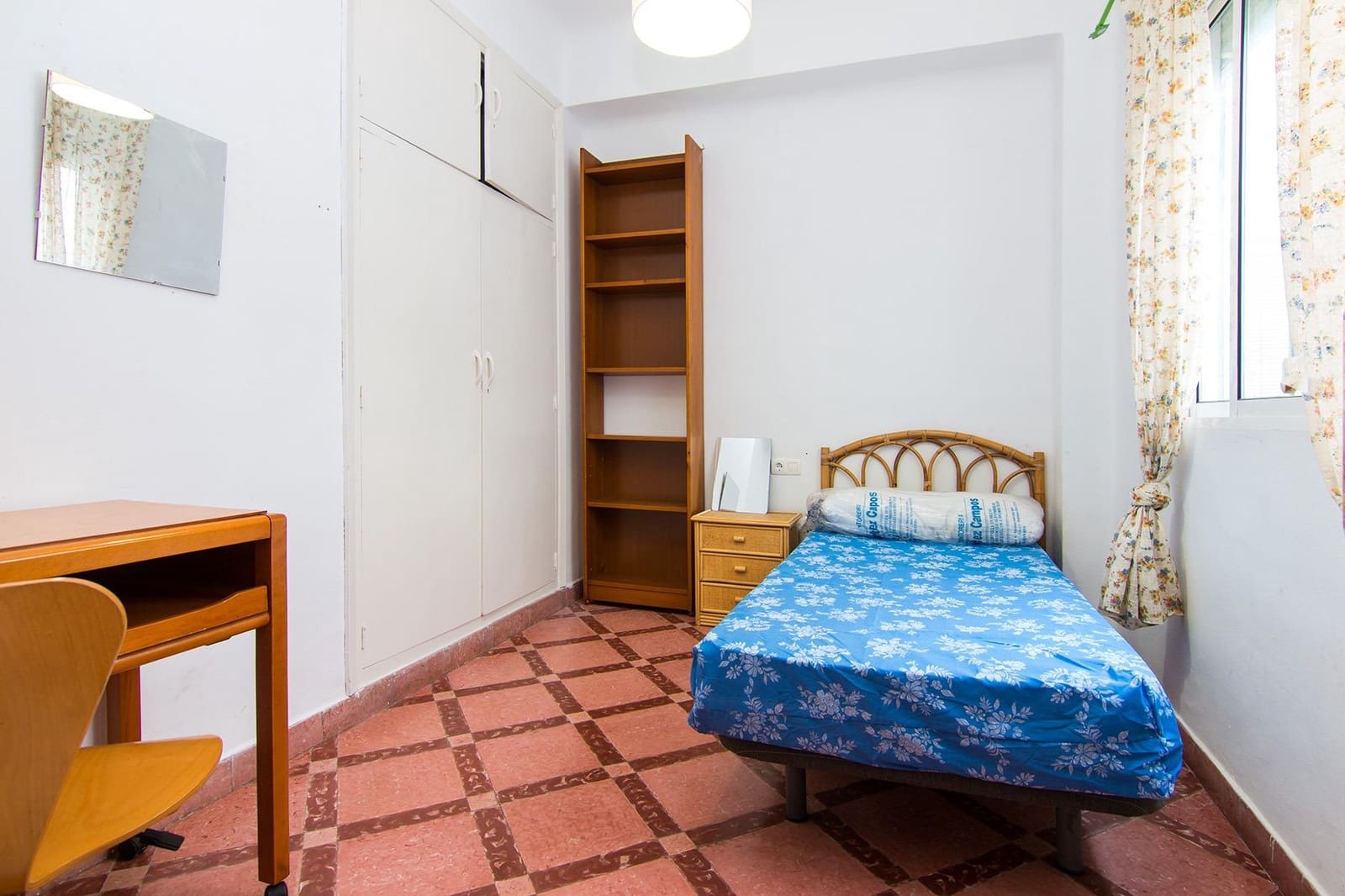 4 Zimmer Wohnung zu verkaufen in Granada Stadt - 269.000 € (Ref: 9334900)