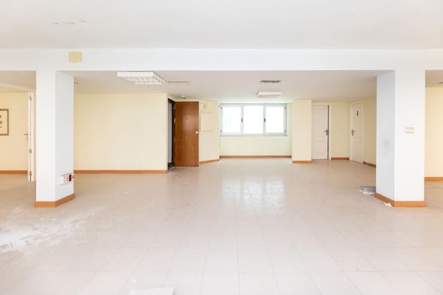 Kontor til salgs i Centro, Granada by - € 347 000 (Ref: 9347318)