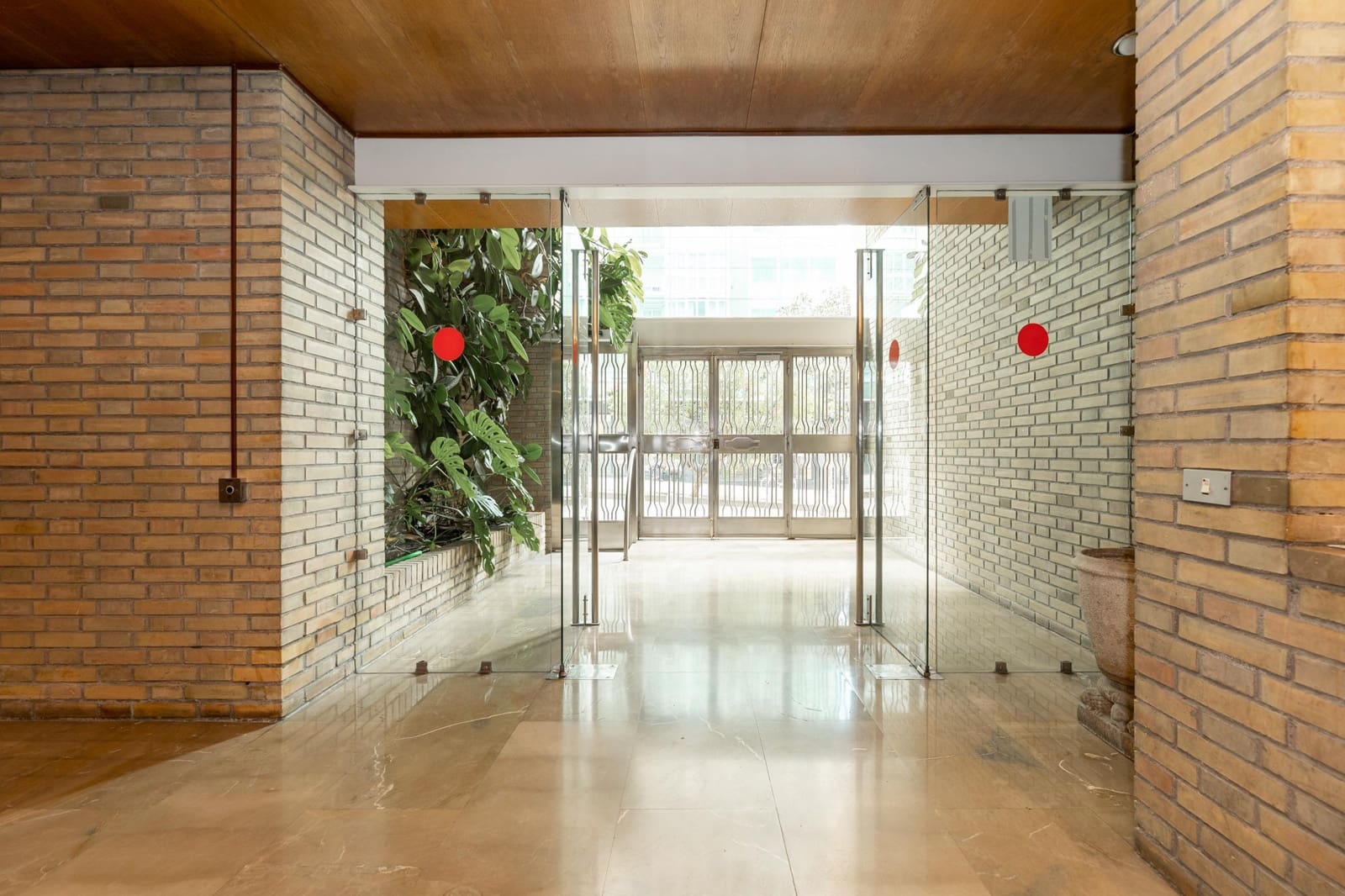 Kontor til salgs i Granada by - € 347 000 (Ref: 9347318)