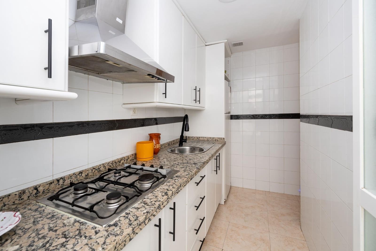 2 slaapkamer Flat te koop in Granada stad - € 190.000 (Ref: 9349504)