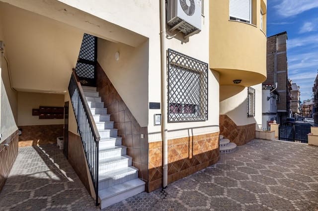 3 soverom Penthouse til salgs i Maracena - € 189 000 (Ref: 9359536)