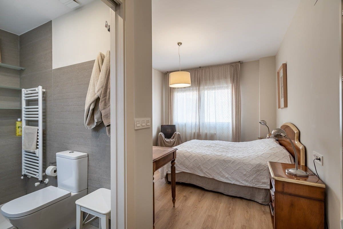 3 makuuhuone Asunto myytävänä paikassa Granada kaupunki - 495 000 € (Ref: 9359537)