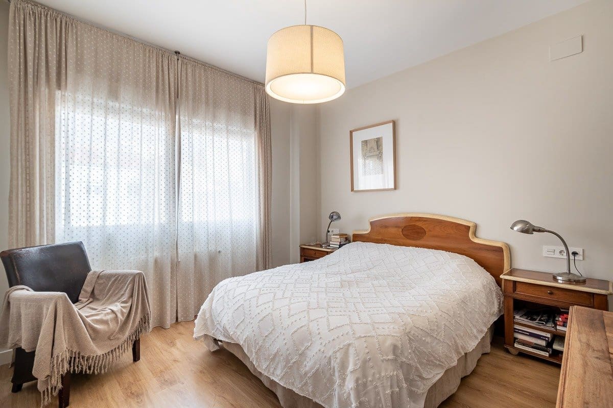 3 makuuhuone Asunto myytävänä paikassa Granada kaupunki - 495 000 € (Ref: 9359537)