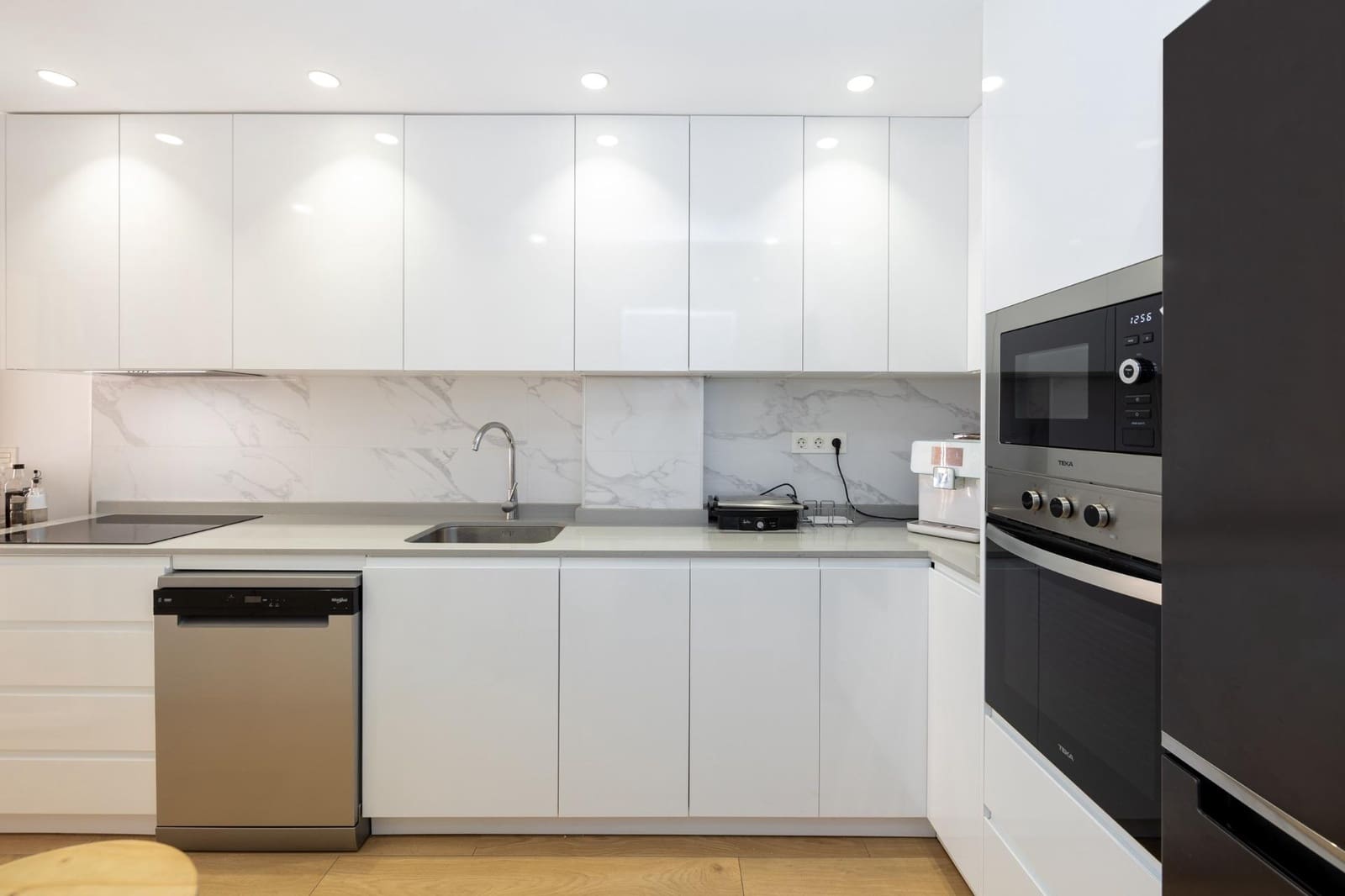 3 slaapkamer Flat te koop in Granada stad - € 290.000 (Ref: 9362592)