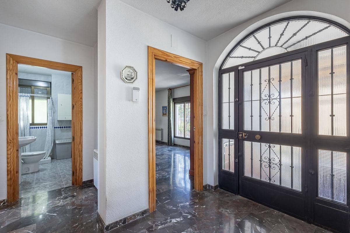 3 bedroom Villa for sale in Ogijares with garage - € 450,000 (Ref: 9367470)