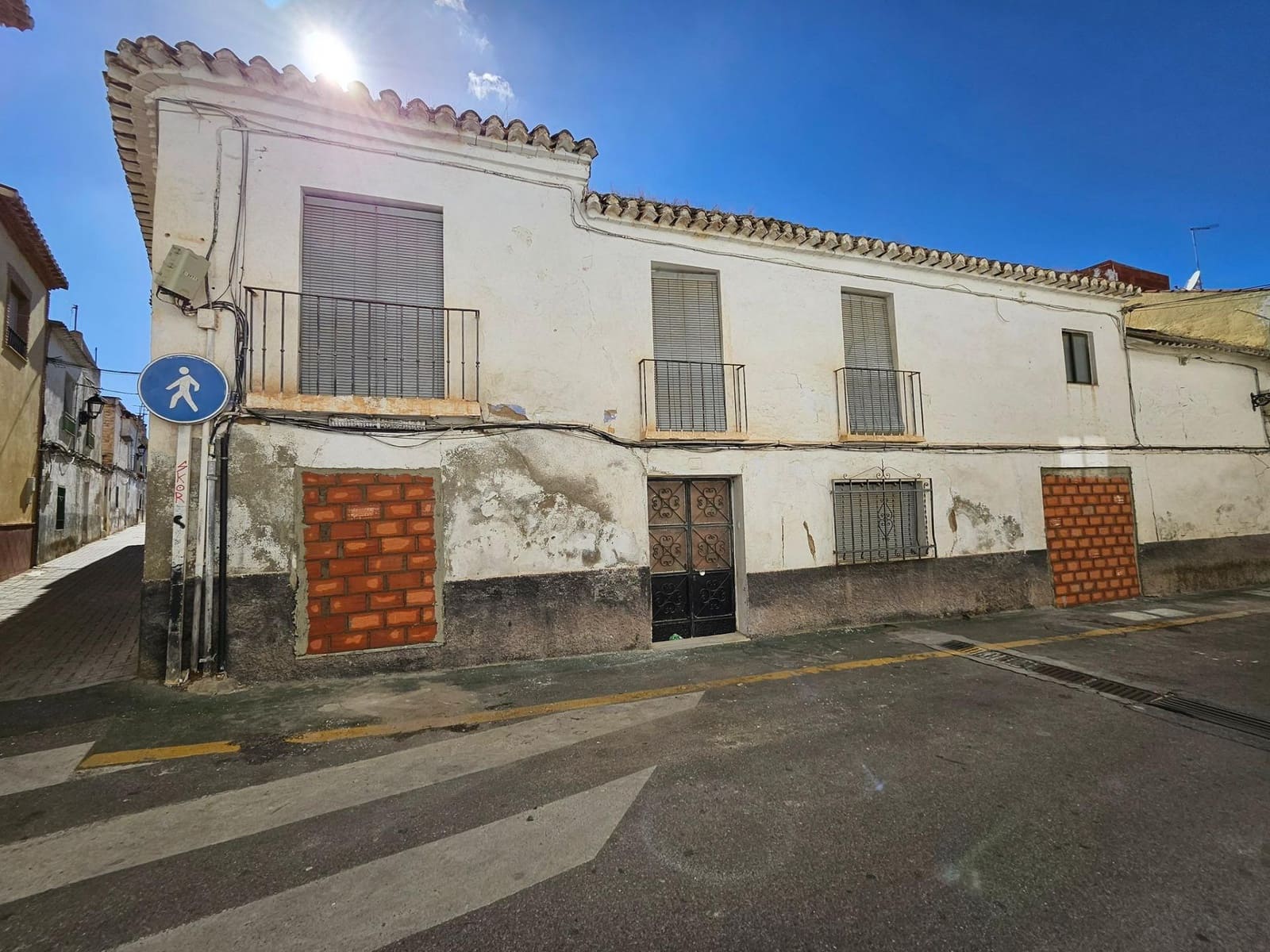 Townhouse for sale in Ogijares - € 99,900 (Ref: 9373843)