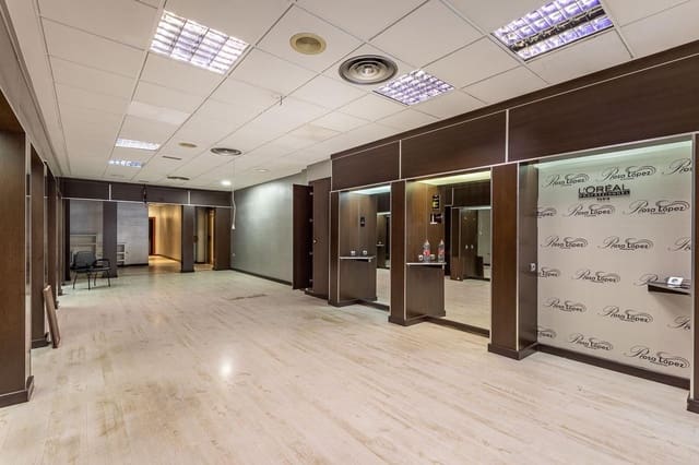 Commercial for sale in Granada city - € 395,000 (Ref: 9378979)