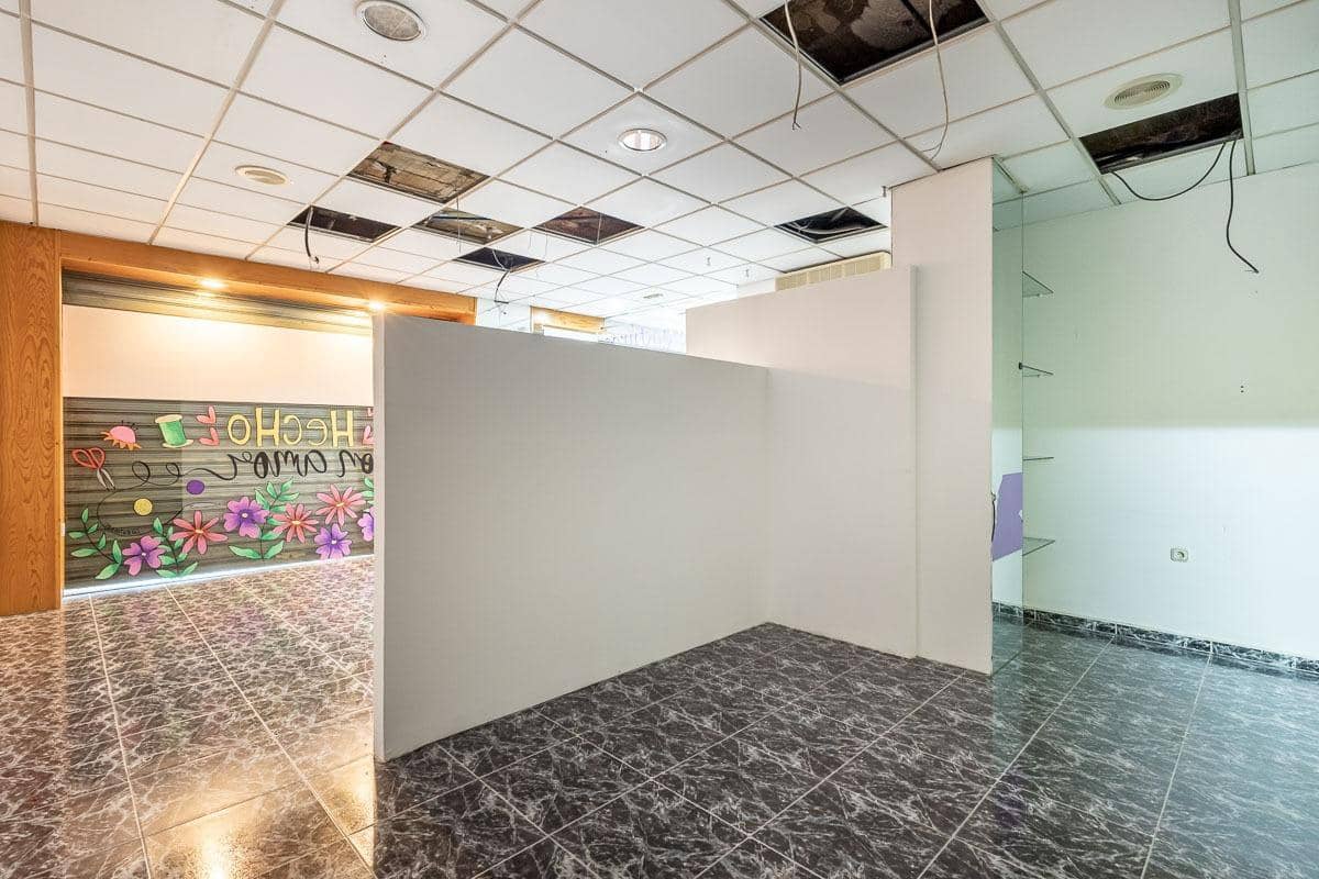 Kaupallinen myytävänä paikassa Granada kaupunki - 395 000 € (Ref: 9378979)