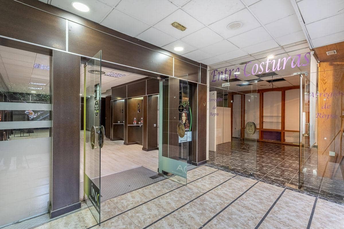 Kaupallinen myytävänä paikassa Granada kaupunki - 395 000 € (Ref: 9378979)