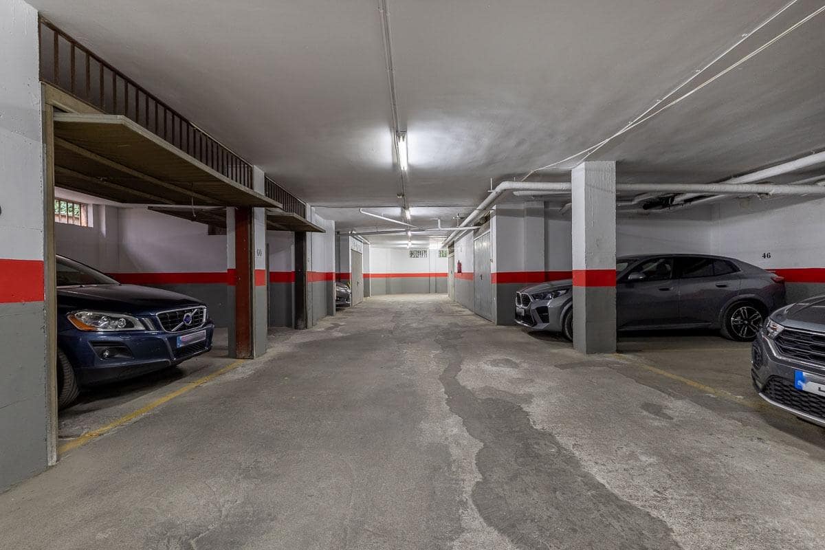 Garage for sale in Granada city - € 39,900 (Ref: 9382804)