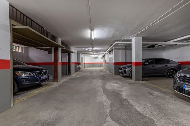 Garasje til salgs i Granada by - € 39 900 (Ref: 9382804)