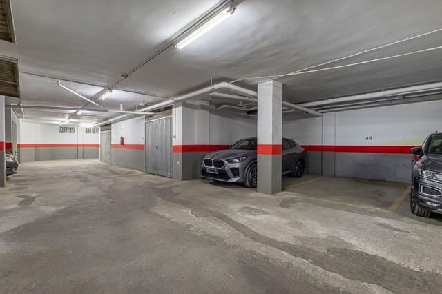 Garasje til salgs i Granada by - € 39 900 (Ref: 9382804)