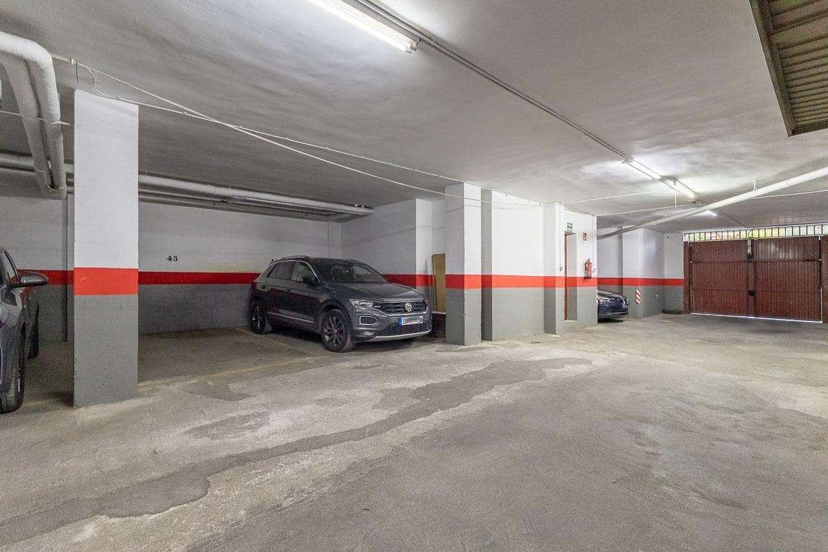 Garage for sale in Granada city - € 39,900 (Ref: 9382804)