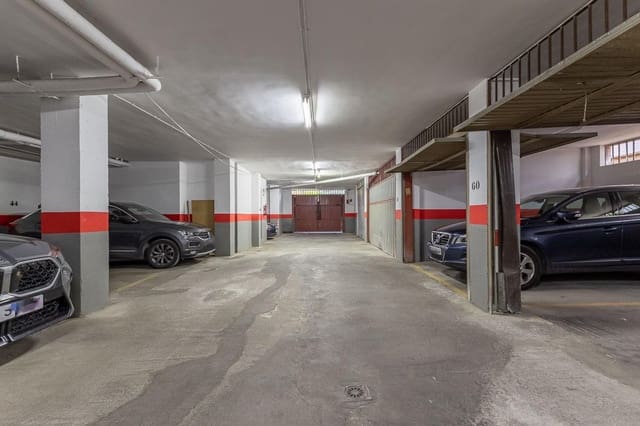 Garasje til salgs i Granada by - € 39 900 (Ref: 9382804)