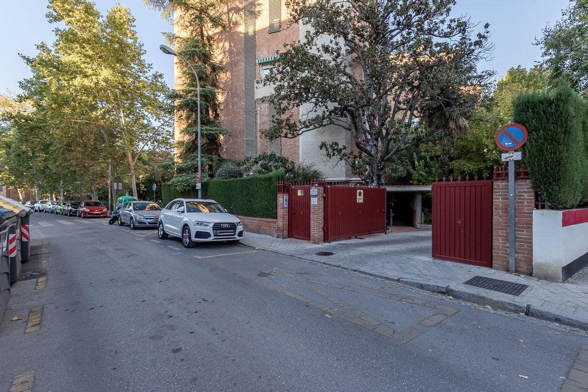 Garage for sale in Granada city - € 39,900 (Ref: 9382804)