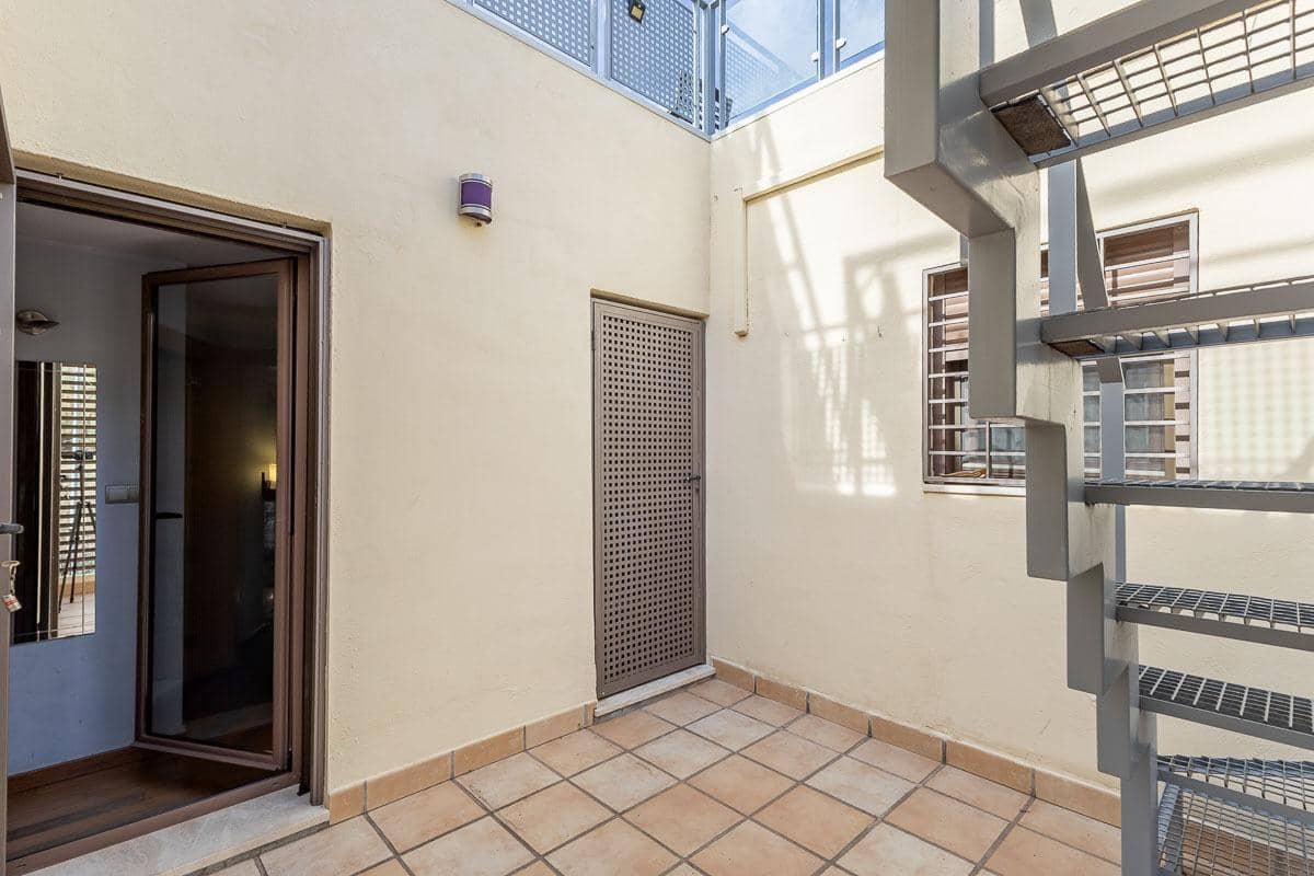4 chambre Villa/Maison Mitoyenne à vendre à Jun avec piscine garage - 280 000 € (Ref: 9382805)