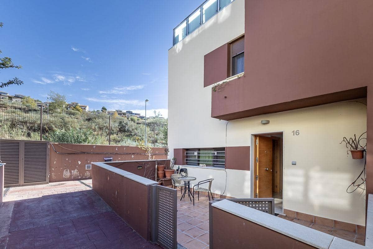 4 chambre Villa/Maison Mitoyenne à vendre à Jun avec piscine garage - 280 000 € (Ref: 9382805)