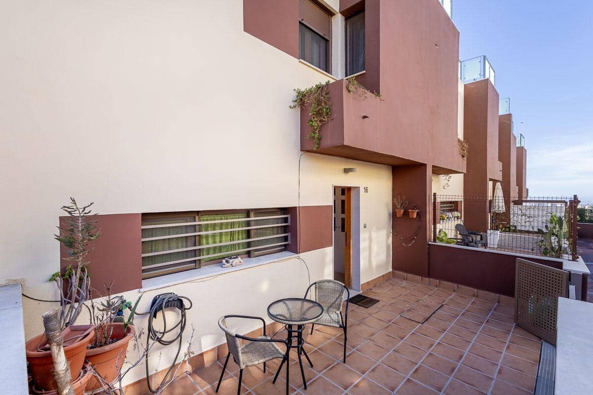 4 chambre Villa/Maison Mitoyenne à vendre à Jun avec piscine garage - 280 000 € (Ref: 9382805)