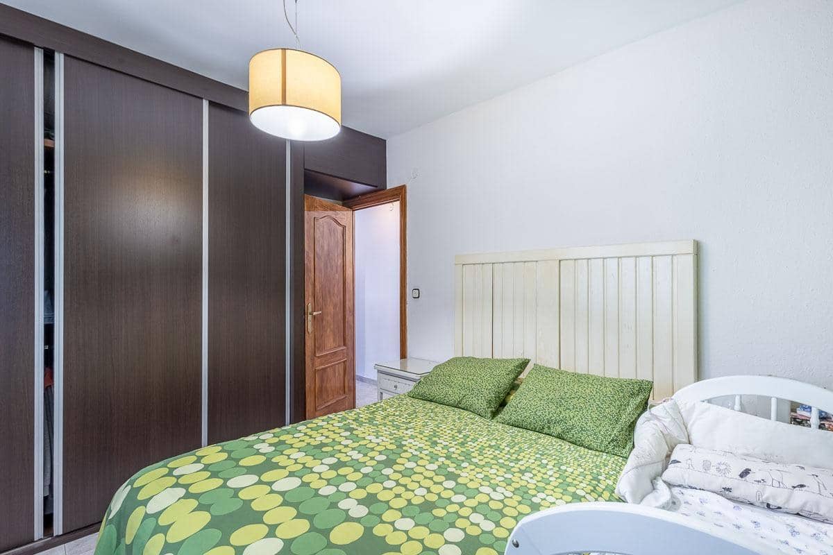 3 soveværelse Lejlighed til salg i Granada by - € 190.000 (Ref: 9382806)