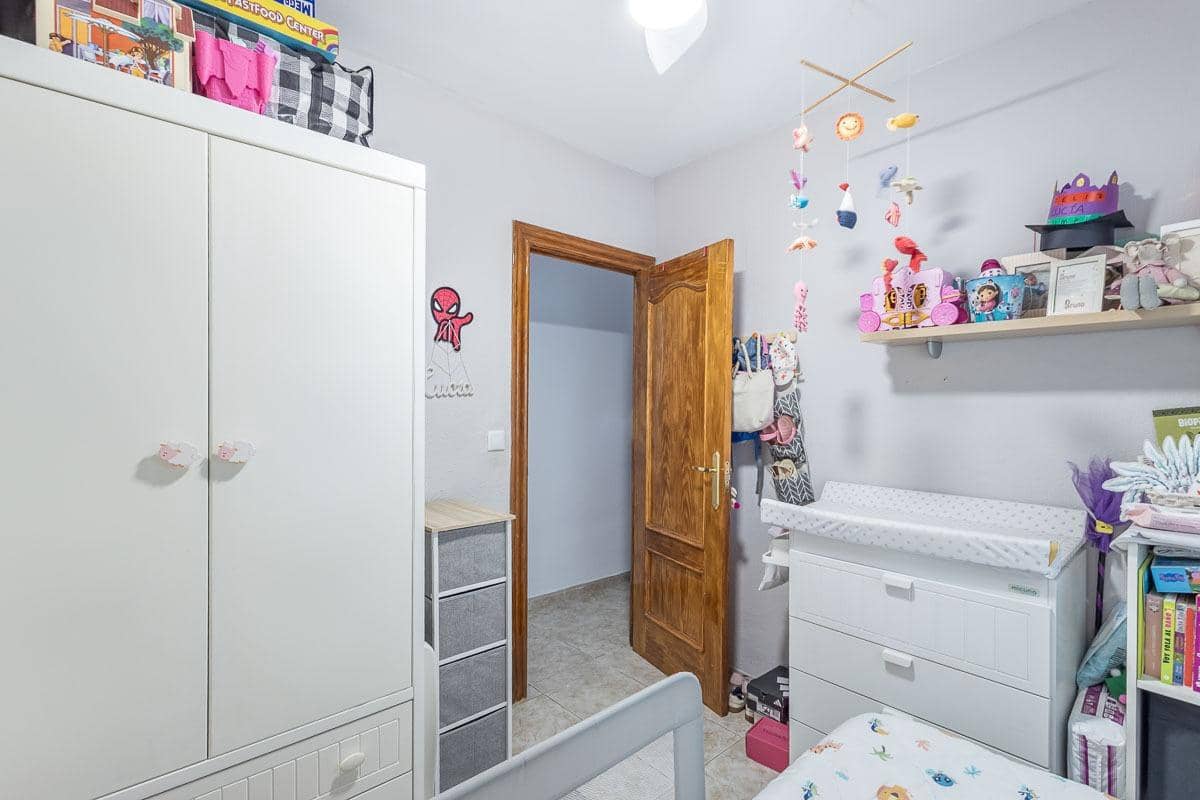 3 soveværelse Lejlighed til salg i Granada by - € 190.000 (Ref: 9382806)