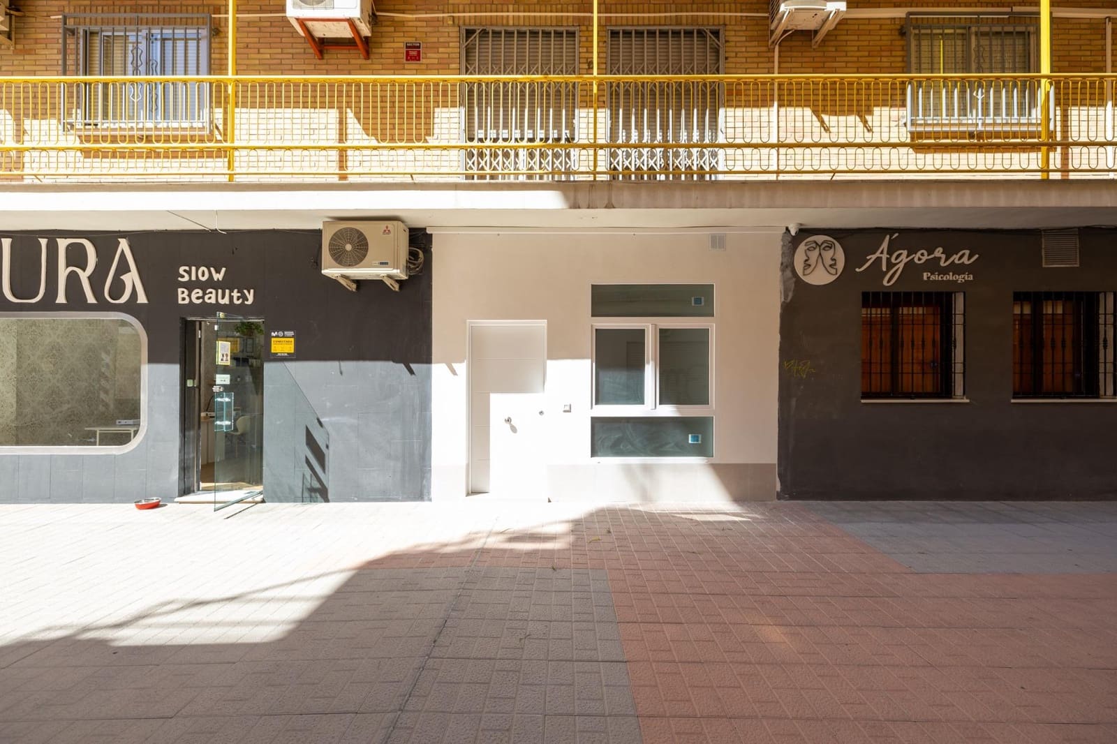 Studio til salgs i Granada by - € 160 000 (Ref: 9390772)