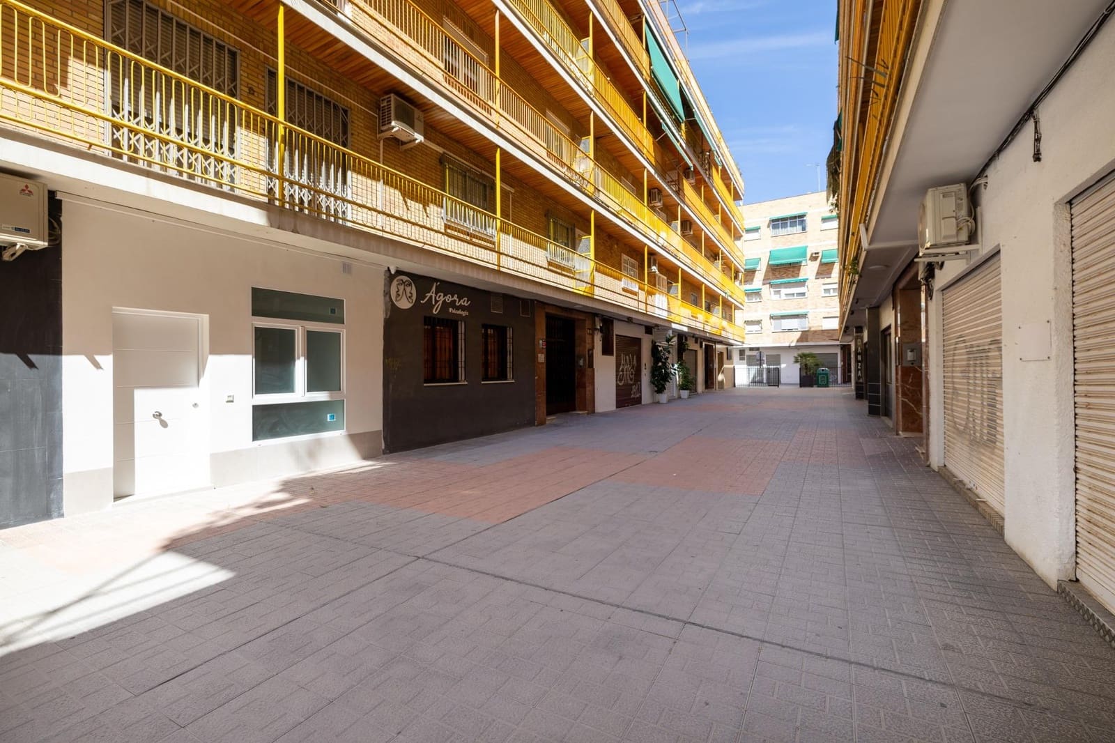 Studio til salgs i Granada by - € 160 000 (Ref: 9390772)
