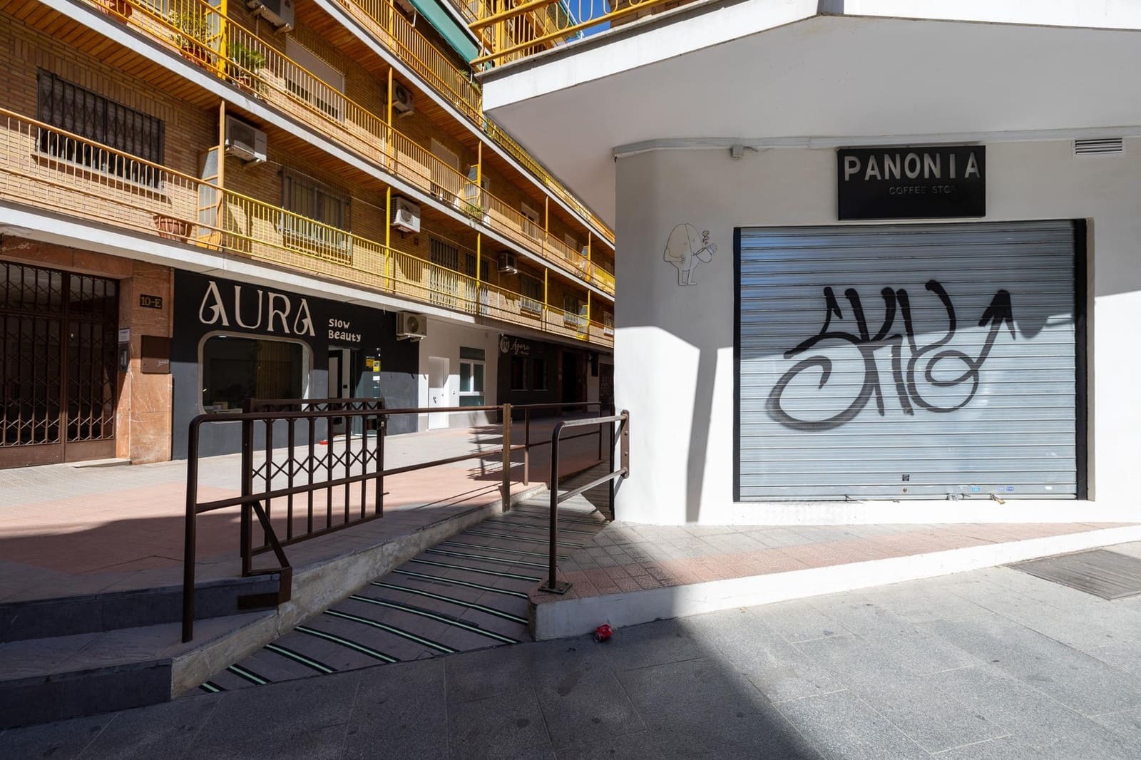 Studio til salgs i Granada by - € 160 000 (Ref: 9390772)