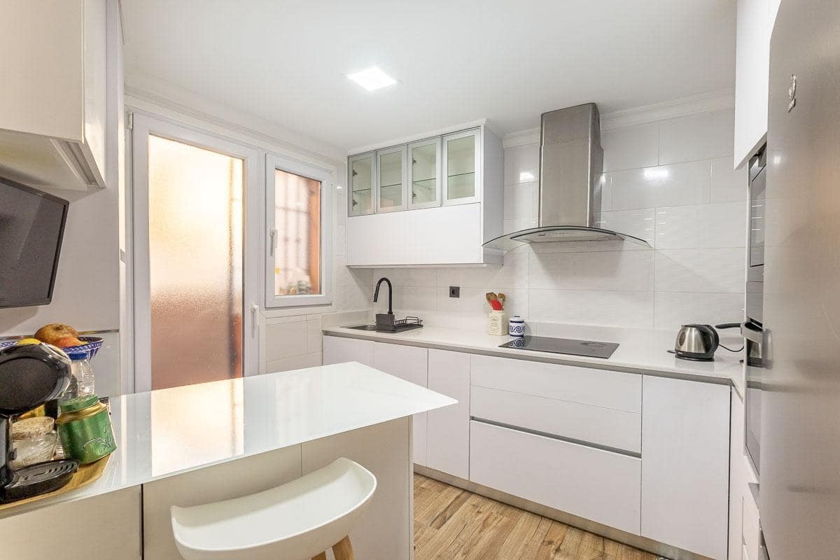 3 soverom Leilighet til salgs i Churriana de la Vega med garasje - € 209 000 (Ref: 9390773)