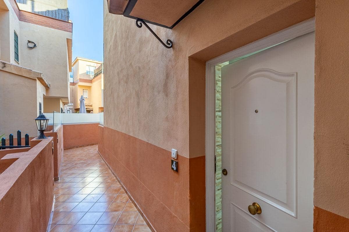 3 soverom Leilighet til salgs i Churriana de la Vega med garasje - € 209 000 (Ref: 9390773)