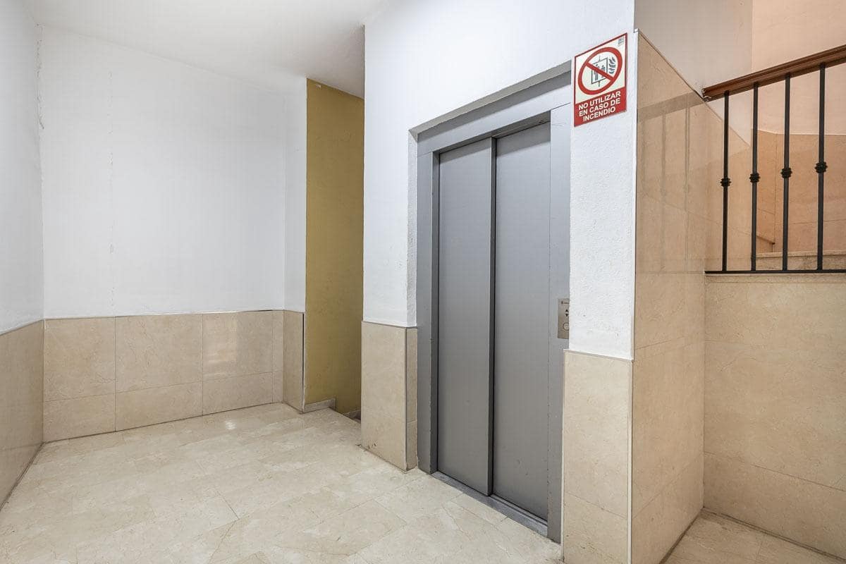 3 soverom Leilighet til salgs i Churriana de la Vega med garasje - € 209 000 (Ref: 9390773)