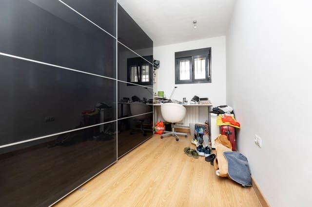 3 sypialnia Mieszkanie na sprzedaż w Miasto Grenada z garażem - 249 900 € (Ref: 9395956)