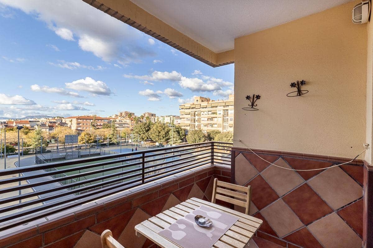 4 soveværelse Lejlighed til salg i Granada by - € 280.000 (Ref: 9400881)