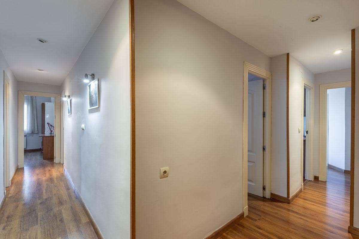 4 soveværelse Lejlighed til salg i Granada by - € 280.000 (Ref: 9400881)