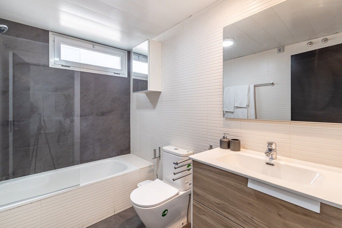 1 soveværelse Lejlighed til leje i Alhendin med swimmingpool - € 650 (Ref: 9400882)