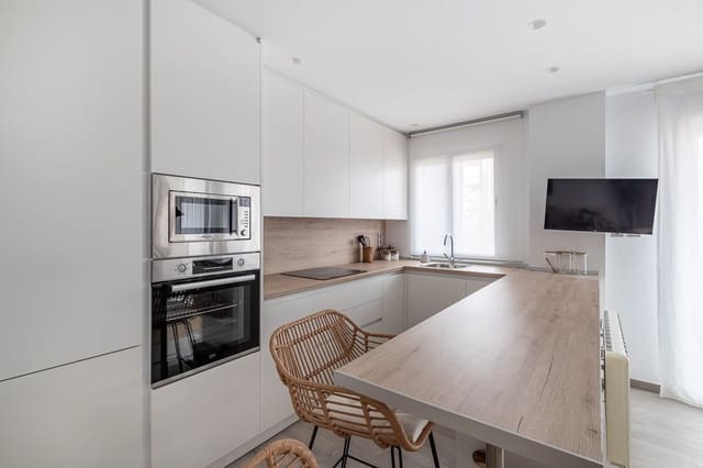 1 slaapkamer Flat te huur in Alhendín met zwembad - € 650 (Ref: 9400882)