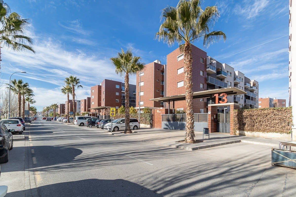 1 soveværelse Lejlighed til leje i Alhendin med swimmingpool - € 650 (Ref: 9400882)