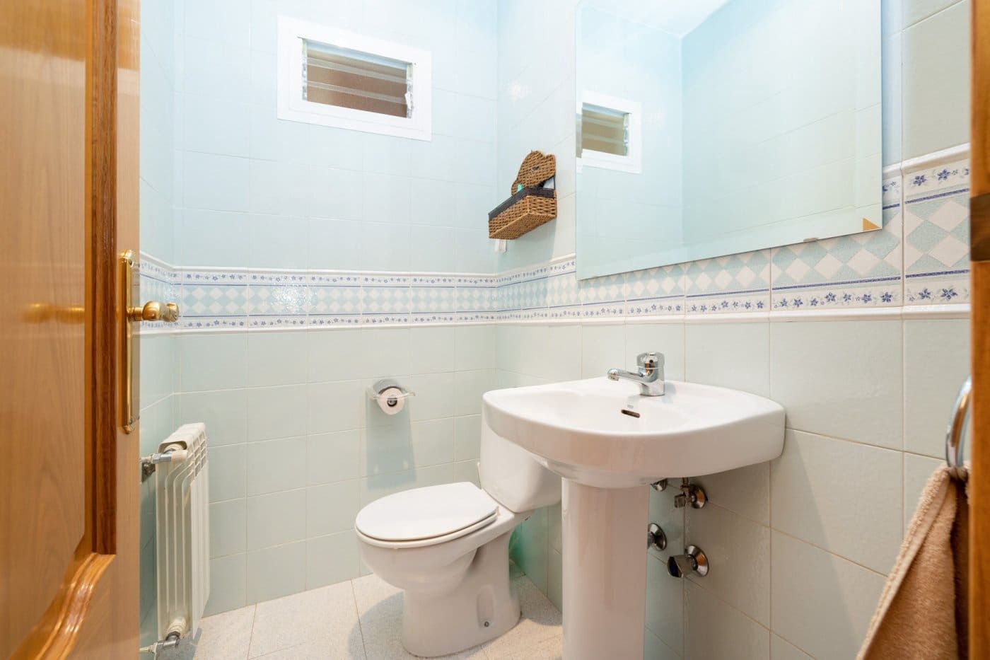 6 soveværelse Villa til salg i Gojar med swimmingpool garage - € 699.900 (Ref: 9400883)