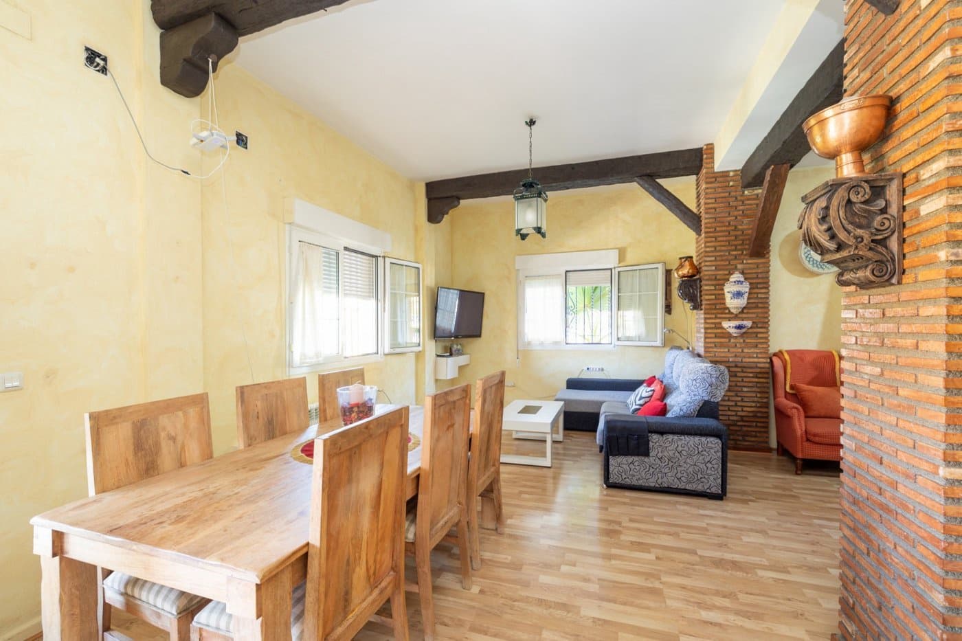 6 soveværelse Villa til salg i Gojar med swimmingpool garage - € 699.900 (Ref: 9400883)