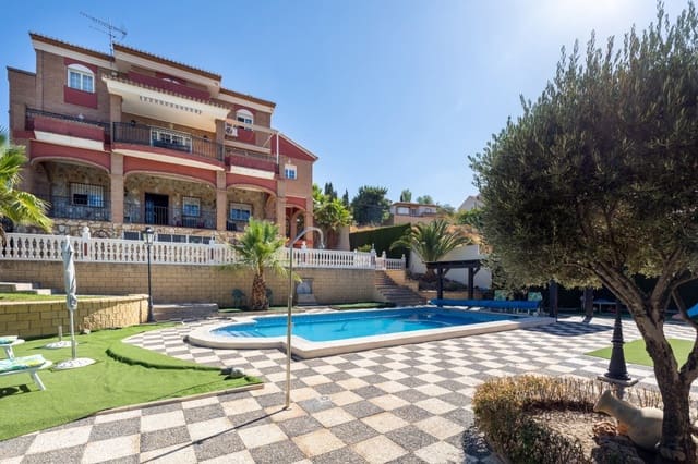 6 soveværelse Villa til salg i Gójar med swimmingpool garage - € 699.900 (Ref: 9400883)