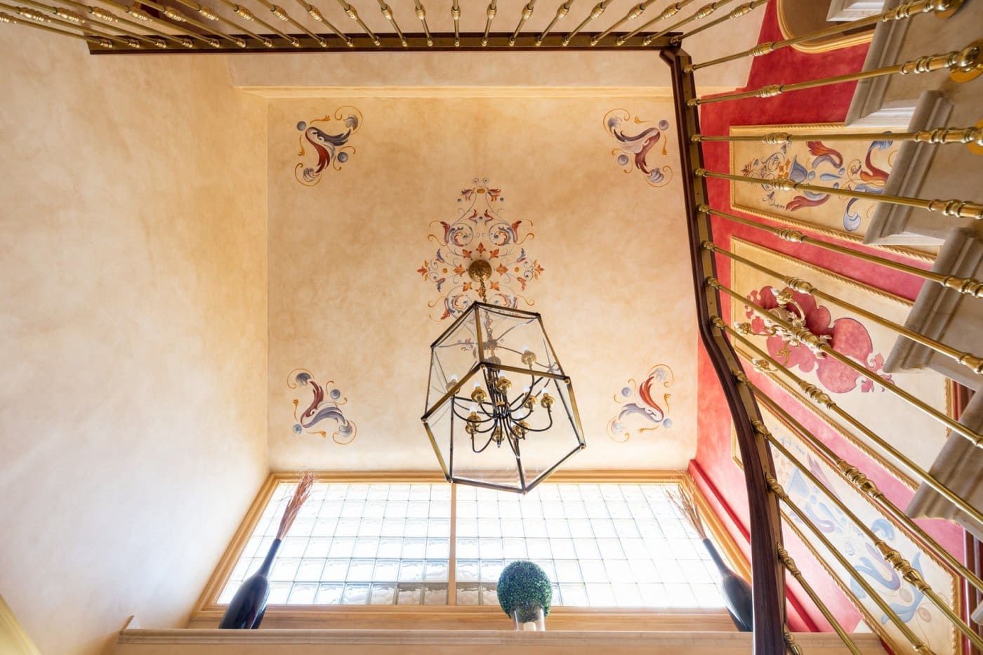 6 soveværelse Villa til salg i Gojar med swimmingpool garage - € 699.900 (Ref: 9400883)