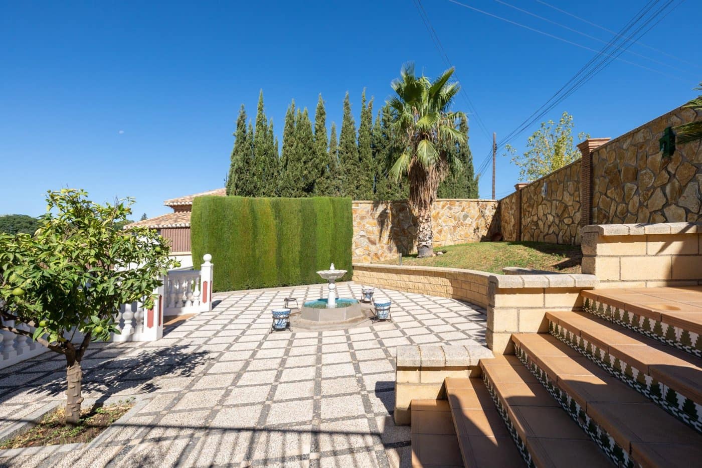 6 soveværelse Villa til salg i Gojar med swimmingpool garage - € 699.900 (Ref: 9400883)