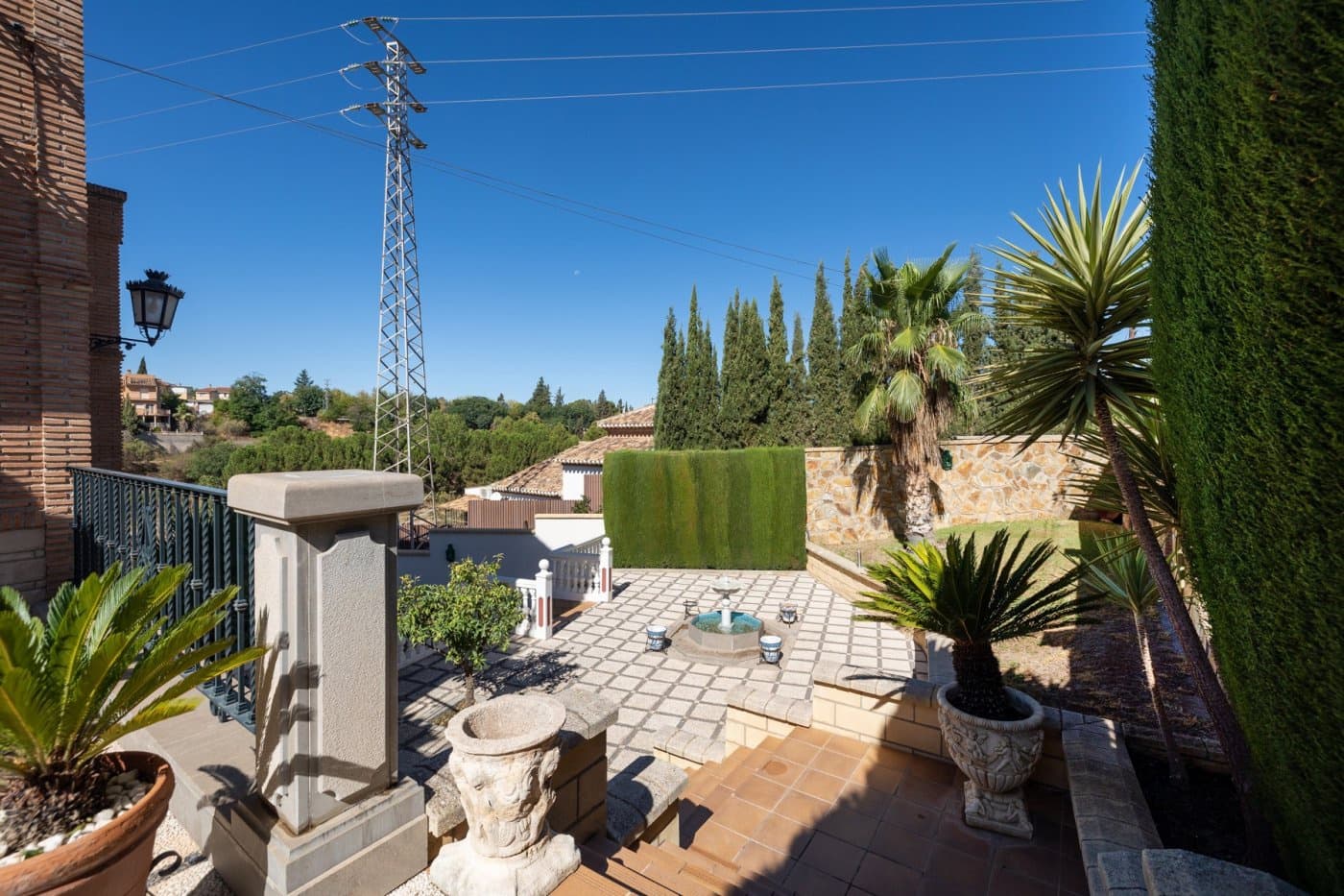 6 soveværelse Villa til salg i Gojar med swimmingpool garage - € 699.900 (Ref: 9400883)