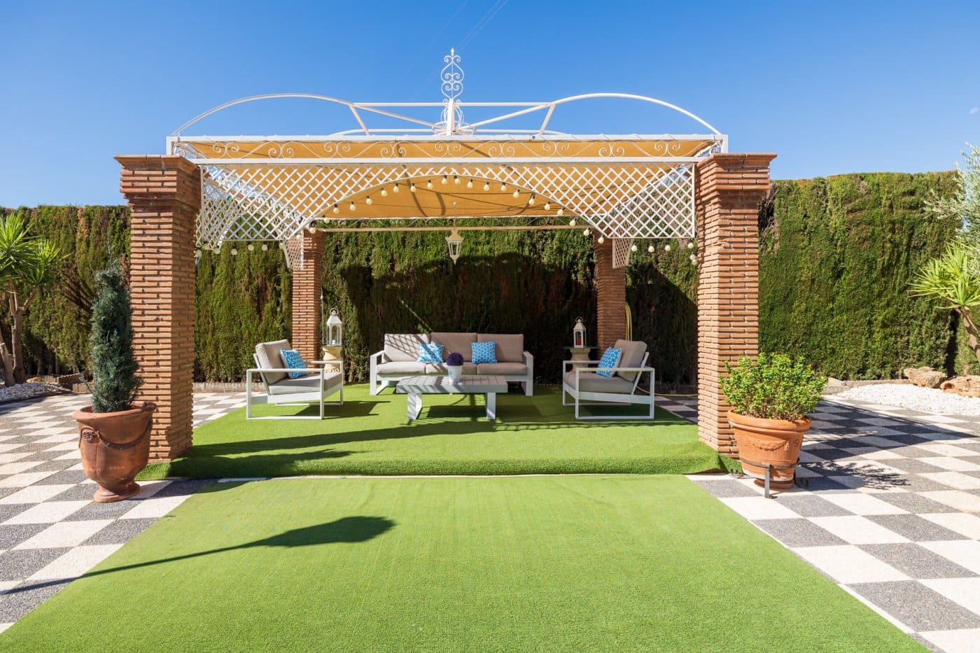 6 soveværelse Villa til salg i Gojar med swimmingpool garage - € 699.900 (Ref: 9400883)