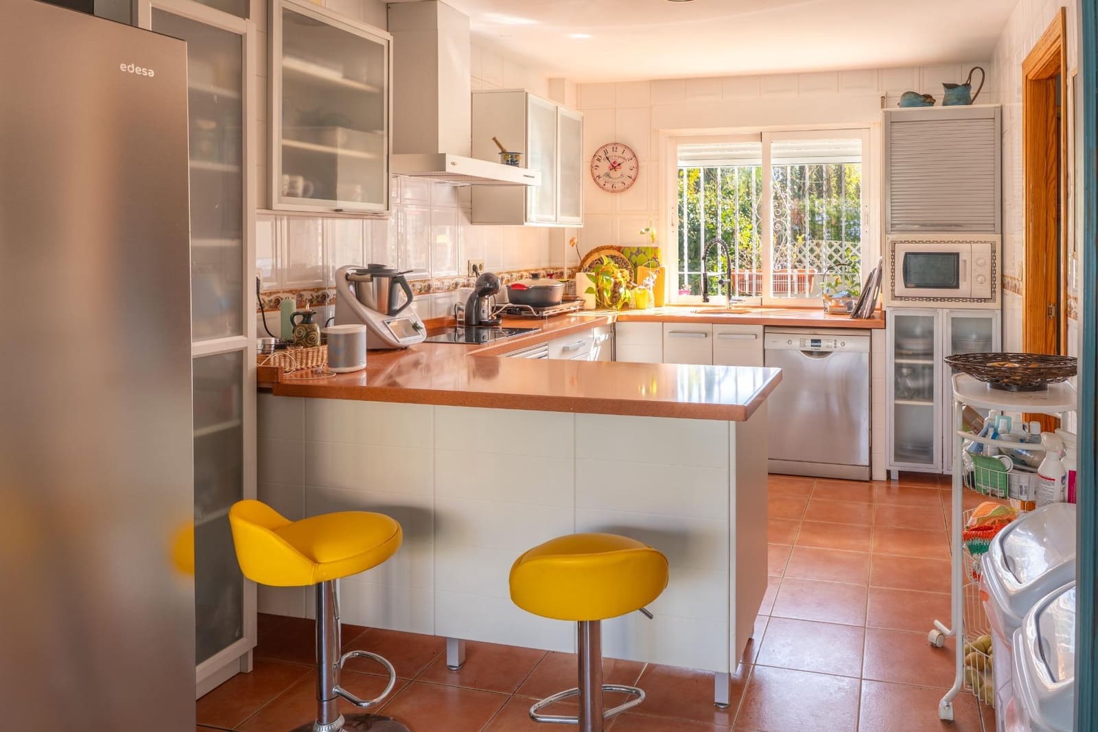 4 soverom Kjedet enebolig til salgs i Huetor Vega med svømmebasseng - € 395 000 (Ref: 9406795)