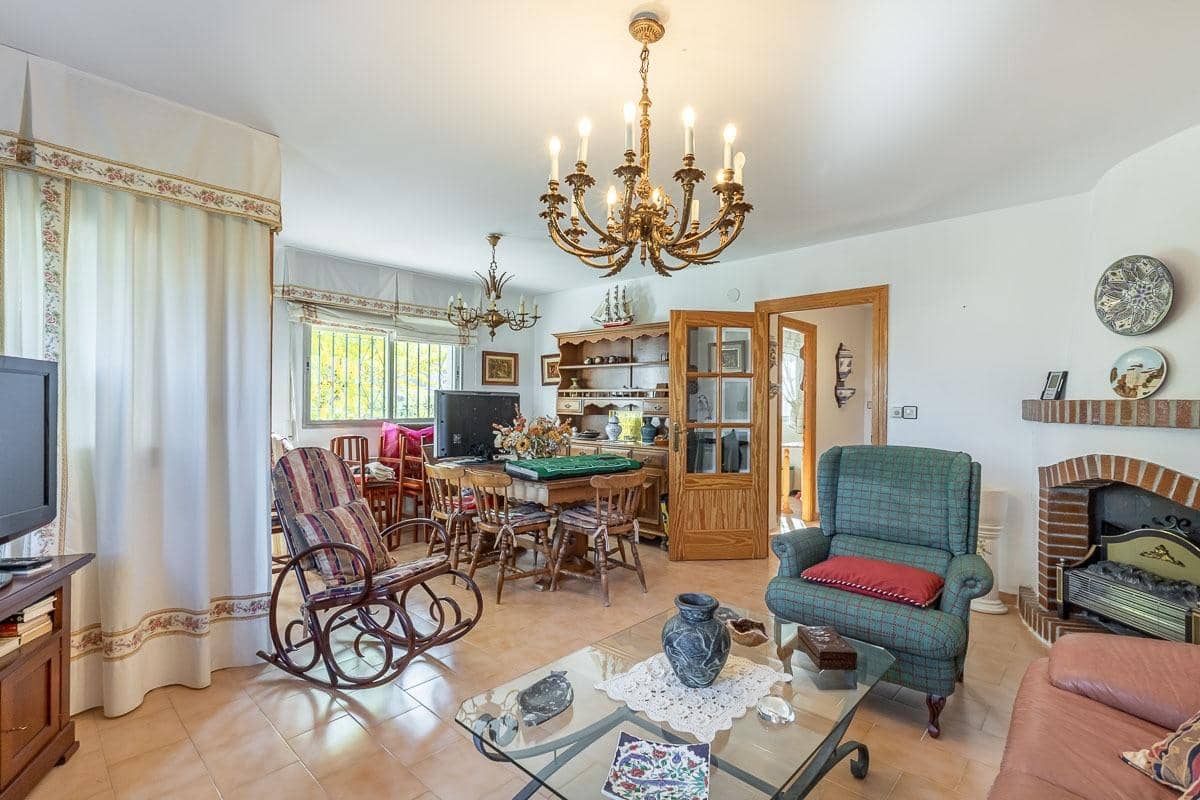 4 bedroom Villa for sale in Gojar with pool garage - € 430,000 (Ref: 9410937)