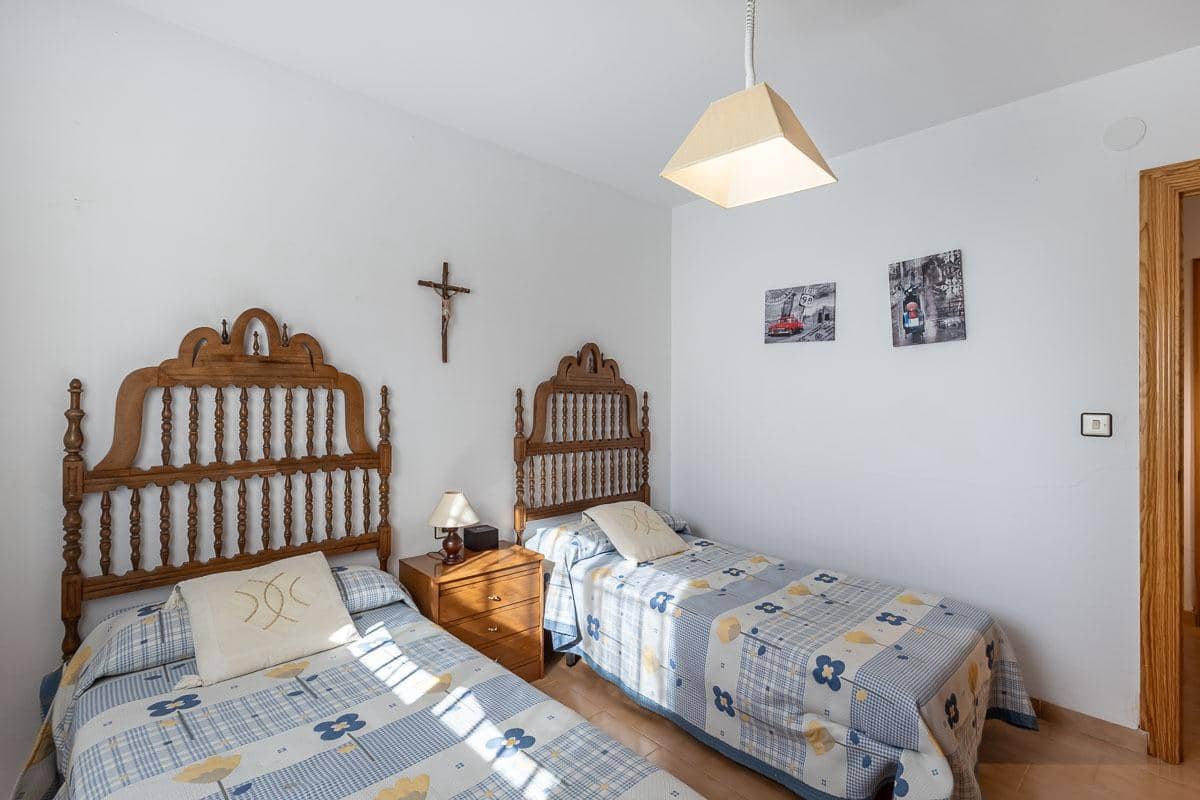 4 bedroom Villa for sale in Gojar with pool garage - € 430,000 (Ref: 9410937)