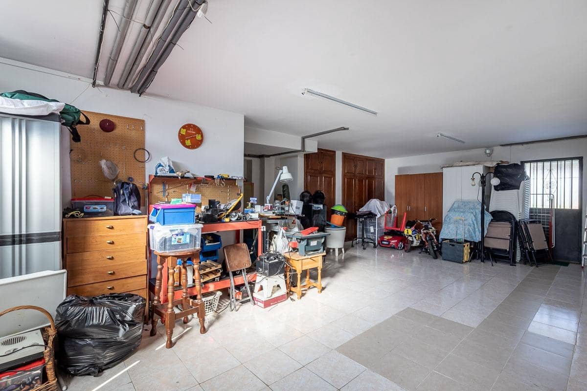 4 bedroom Villa for sale in Gojar with pool garage - € 430,000 (Ref: 9410937)