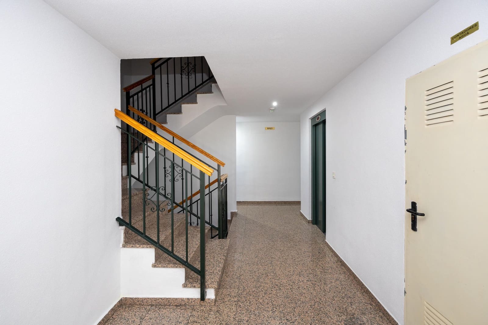 2 soverom Penthouse til salgs i Las Gabias med garasje - € 169 900 (Ref: 9415887)