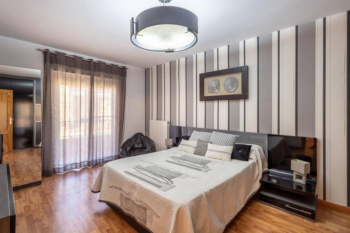 3 makuuhuone Rivitalo myytävänä paikassa Ventas de Huelma mukana uima-altaan 
autotalli - 169 000 € (Ref: 9415889)