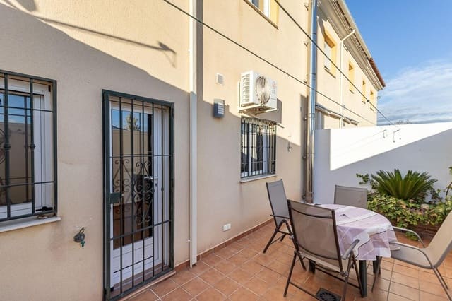 3 soverom Rekkehus til salgs i Ventas de Huelma med svømmebasseng garasje - € 169 000 (Ref: 9415889)